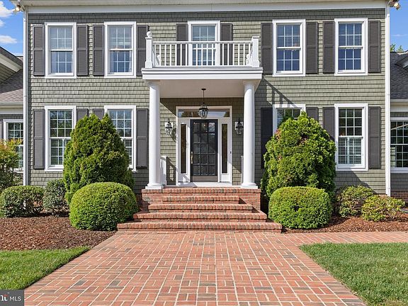 4th image of 8464 Aveley Farm Rd