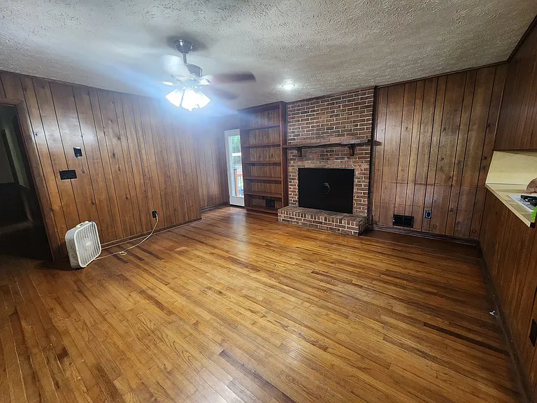10786 Brown Bridge Rd — Photo 5