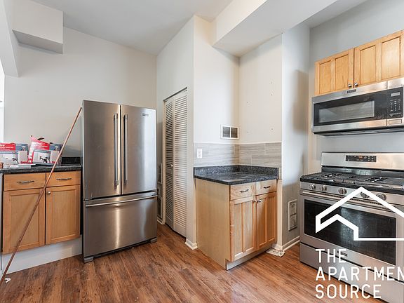 3rd image of 2732 W Chicago Ave #3