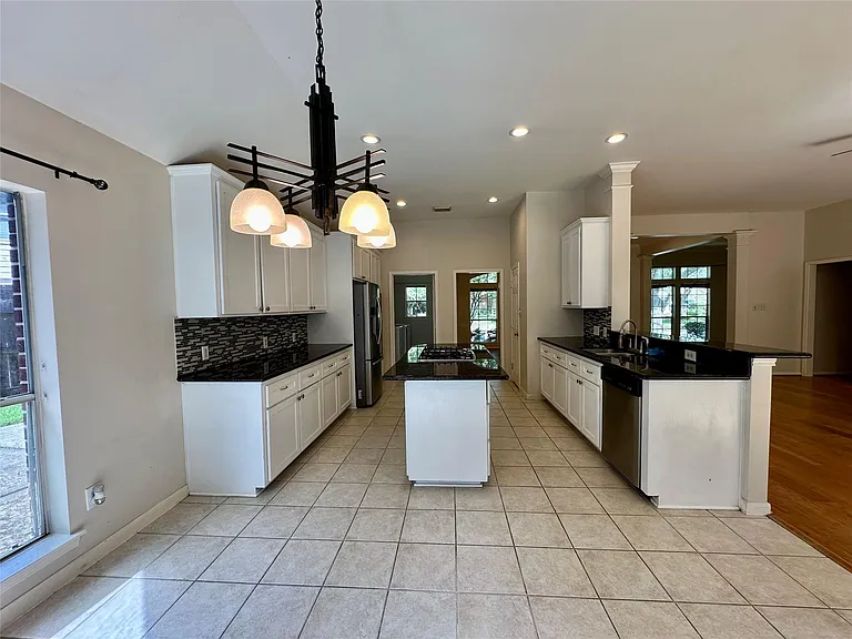 1318 Cedar Terrace Ct — Photo 3
