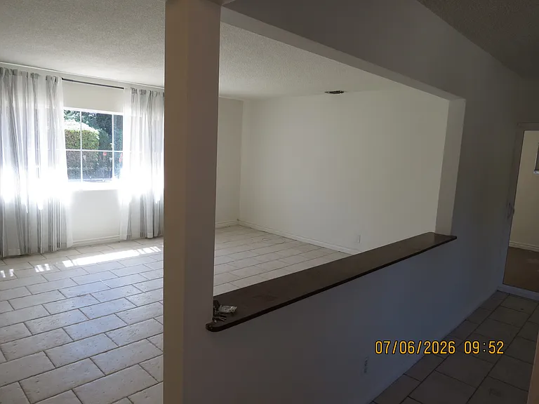 1448 Grove Ave — Photo 8