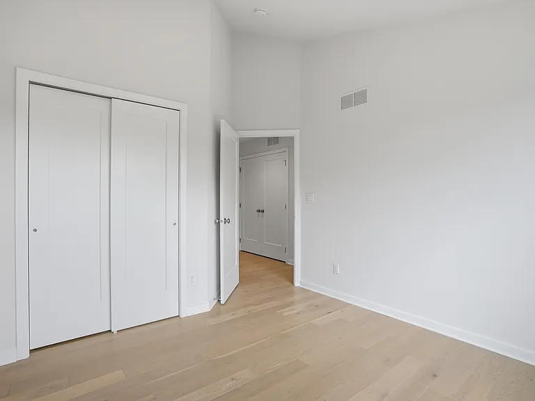 2893 Rayfield Ave — Photo 29