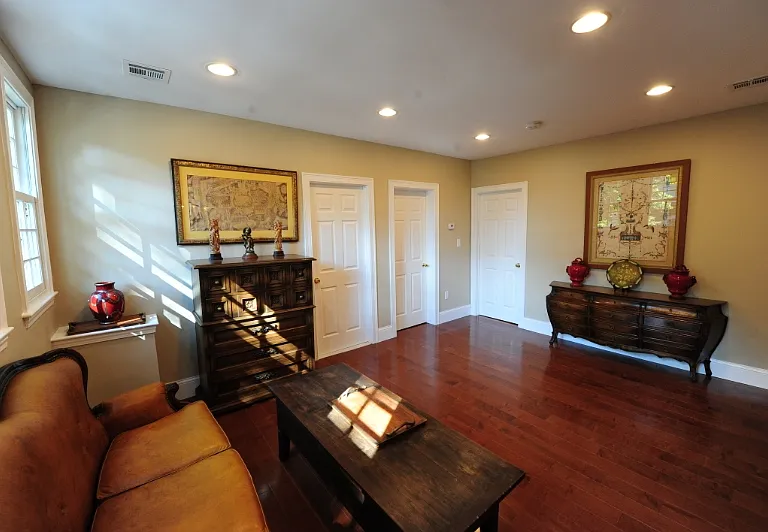 259 Kent St #1 — Photo 4