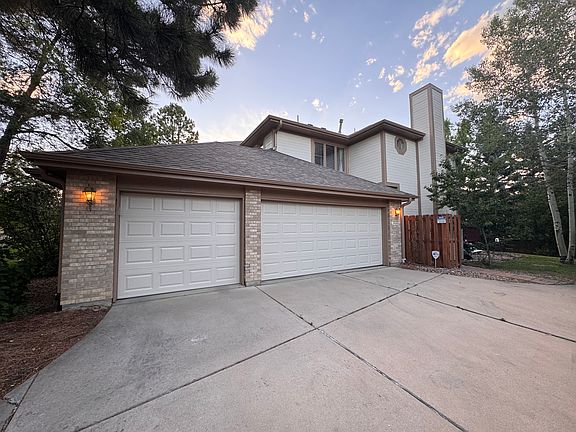 3rd image of 5222 Pinehurst Dr