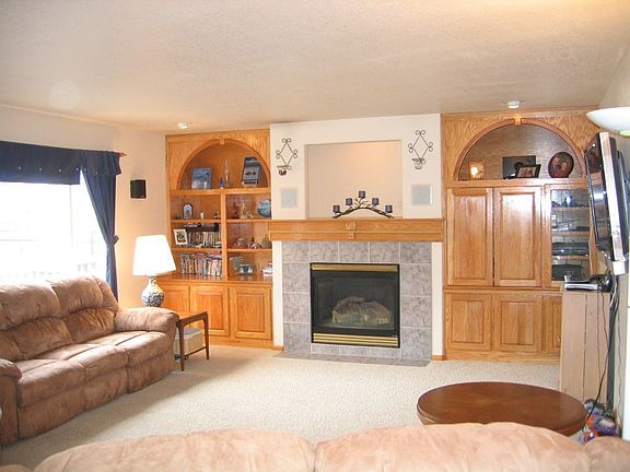 Family Room-Fireplace