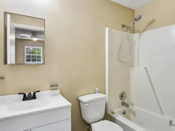106 Clarks Bluff Rd, Kingsland, GA 31548
