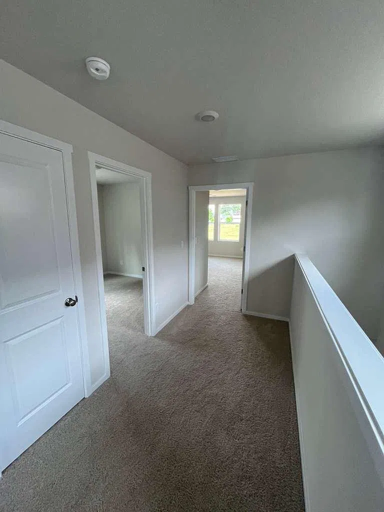 4 bed, 1484 sqft, $2,100 — Photo 1