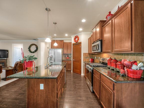 5th image of 19610 90th Avenue Ct E
