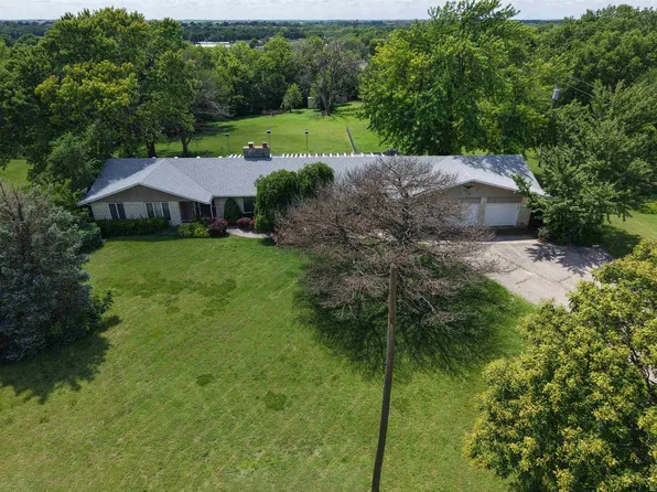 619 S F St, Herington, KS 67449