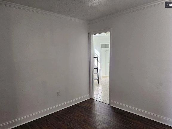 3rd image of 3547 Mission Dr