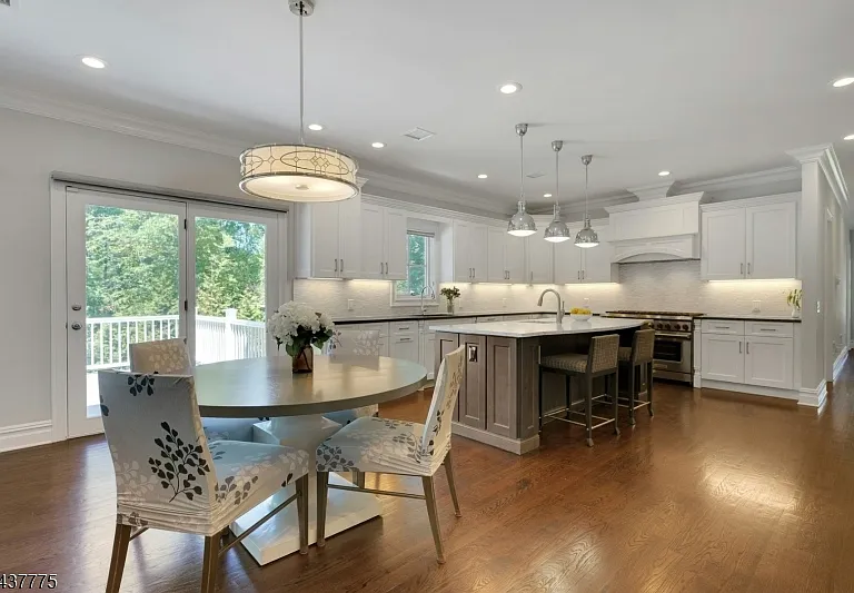 16 Exeter Rd — Photo 14