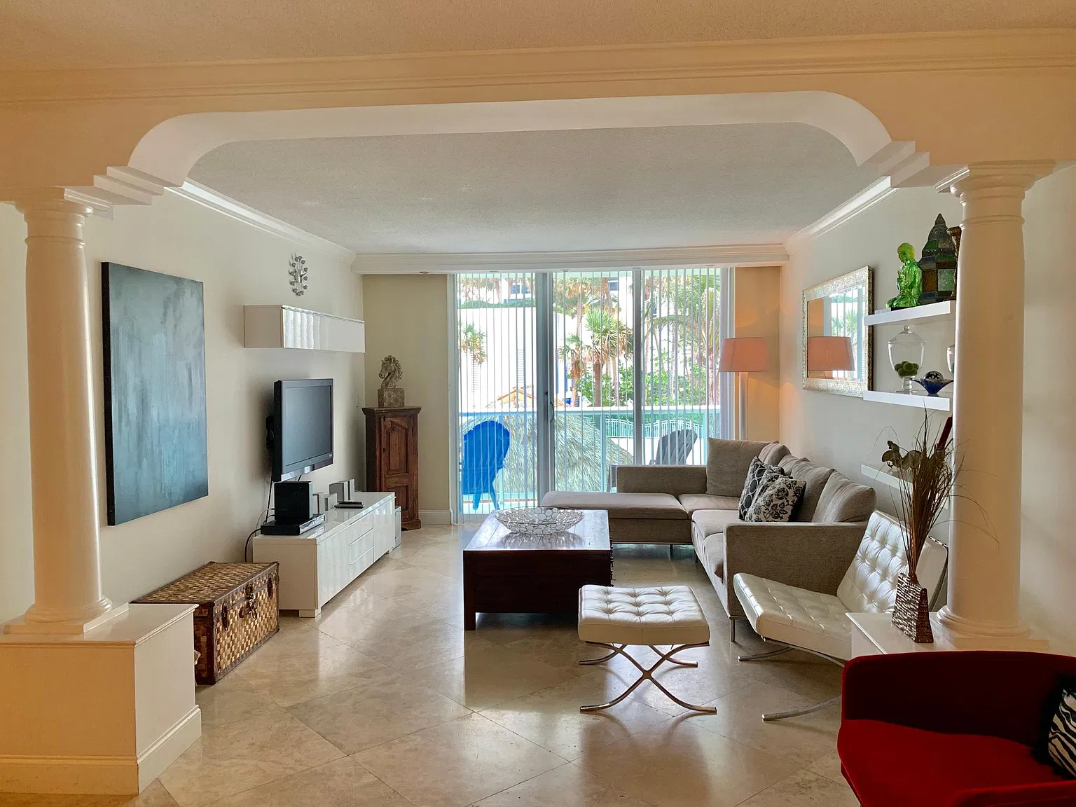 2 bed, 1.5 bath, 1236 sqft, $4,000 — Photo 2