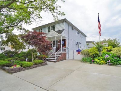 174 Bay Ter, Staten Island, NY, 10306