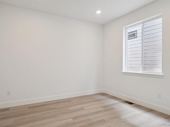 3rd image of 8338 Snake River Street