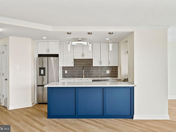 5th image of 2401 Pennsylvania Ave APT 10B28