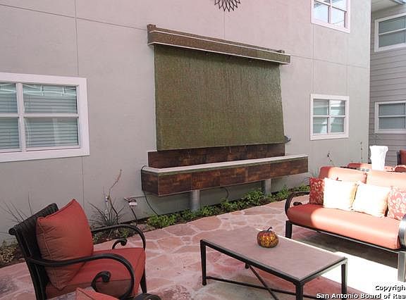 4th image of 1129 W Ashby Pl APT 8