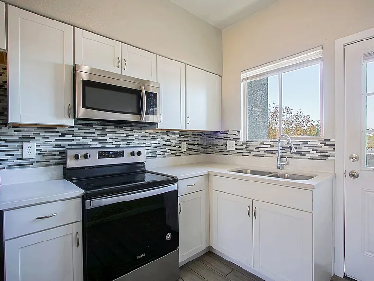 1614 W Purdue Ave — Photo 9