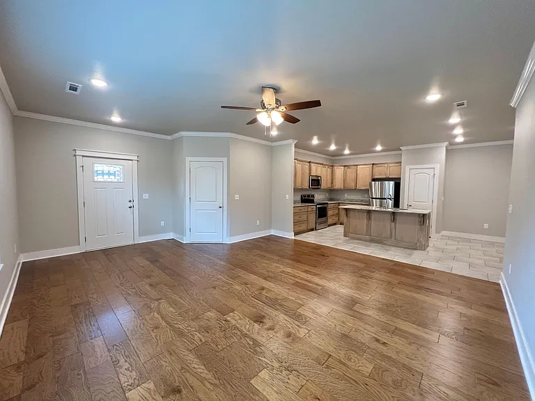 544 Bradford Dr #A — Photo 6