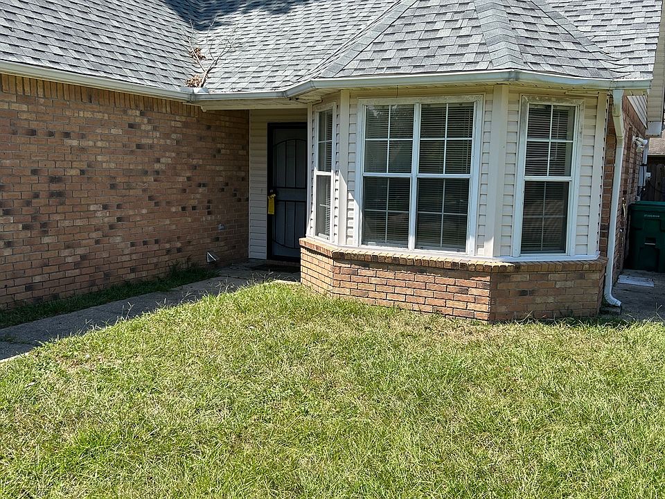 1st image of 14154 Poplar Ct