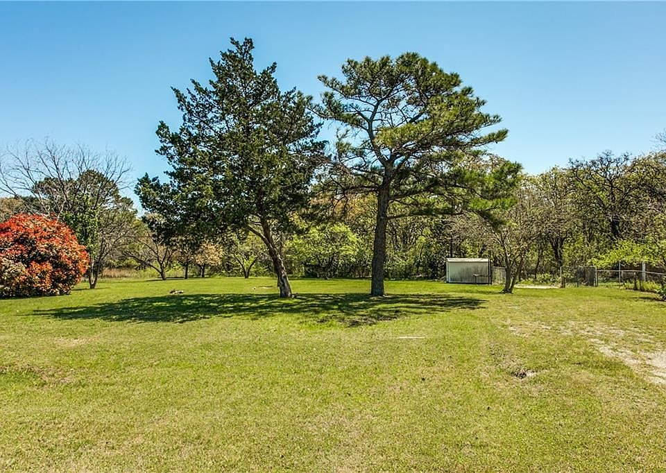 1st image of 1051 Westpark Cir S