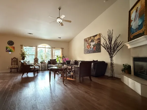 11592 Fox Estates Ct, Redding, CA 96003