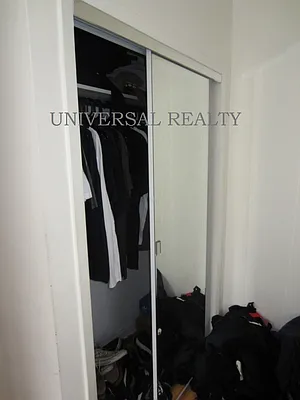 Rented by Universal Realty Group | media 14