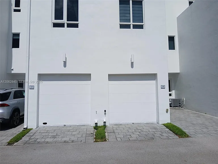 6415 NW 102nd Path #208 — Photo 3