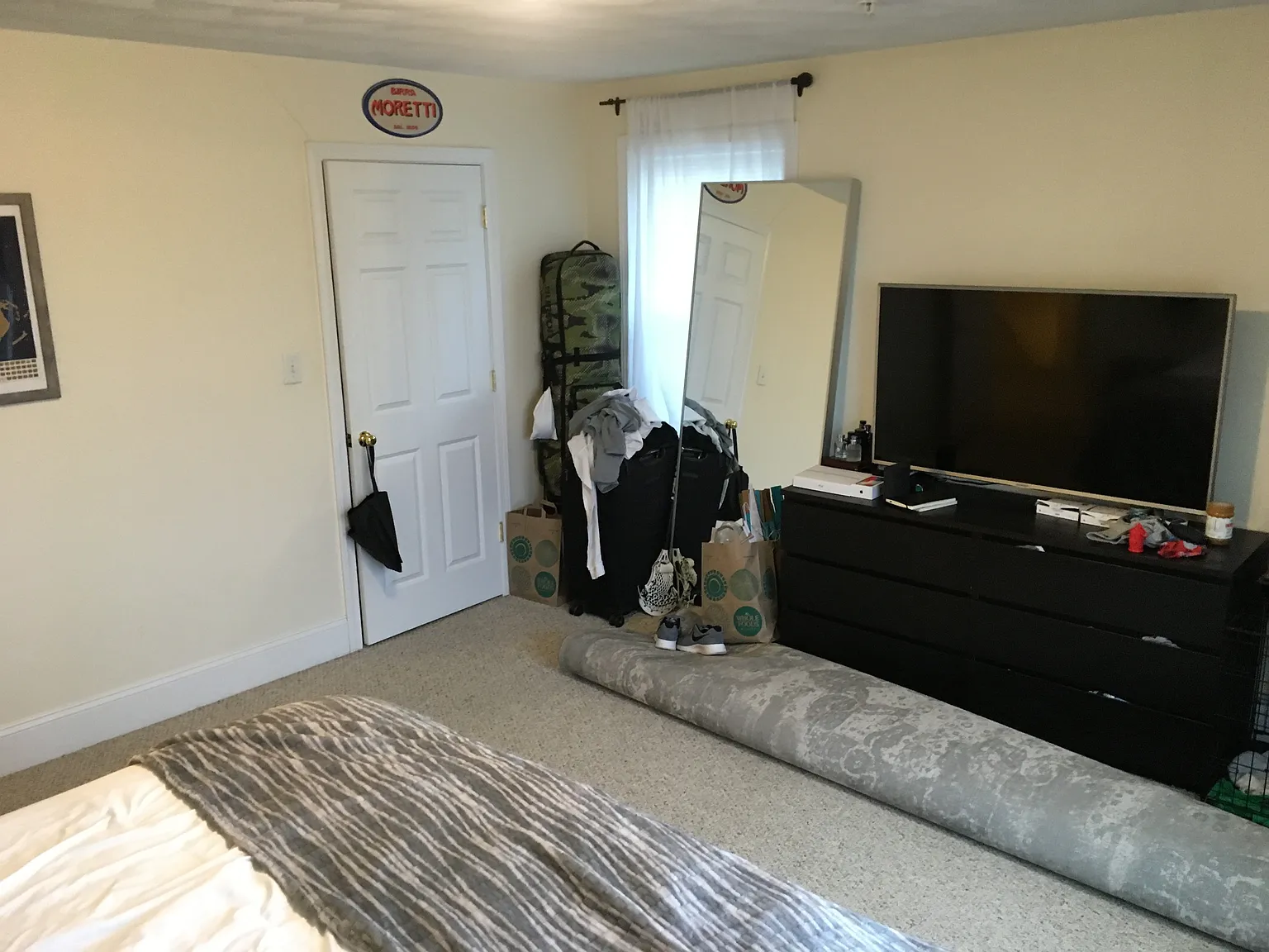 3 bed, 200 sqft, $1,700 — Photo 3