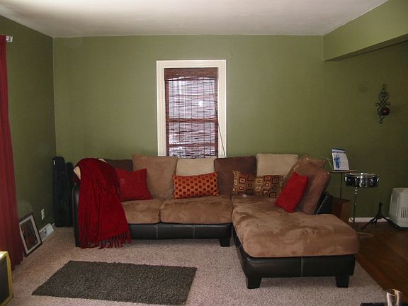 5th image of 1013 Arlington St NE