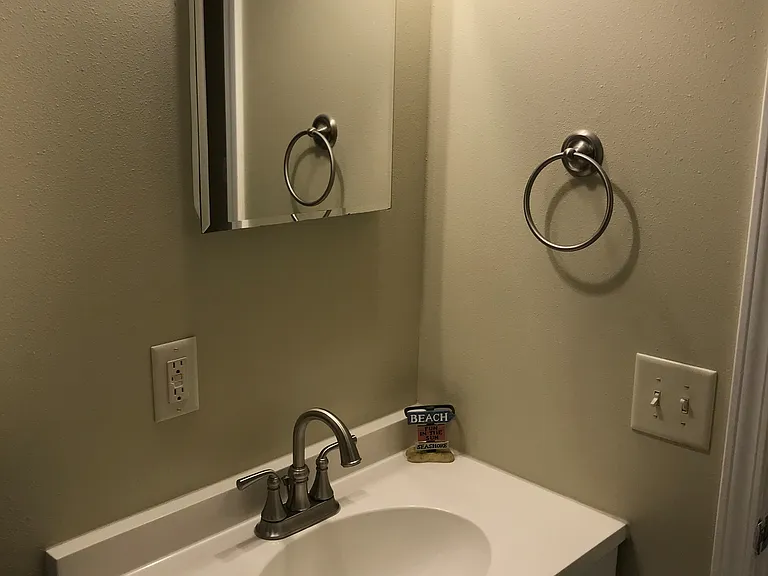 912 Spruce Ct — Photo 12