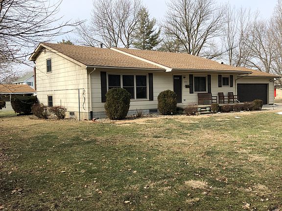 2nd image of 1034 N Walnut St
