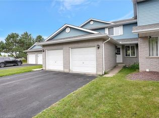 405 Kingscourt Dr #4, Waterloo, ON N2K3R4