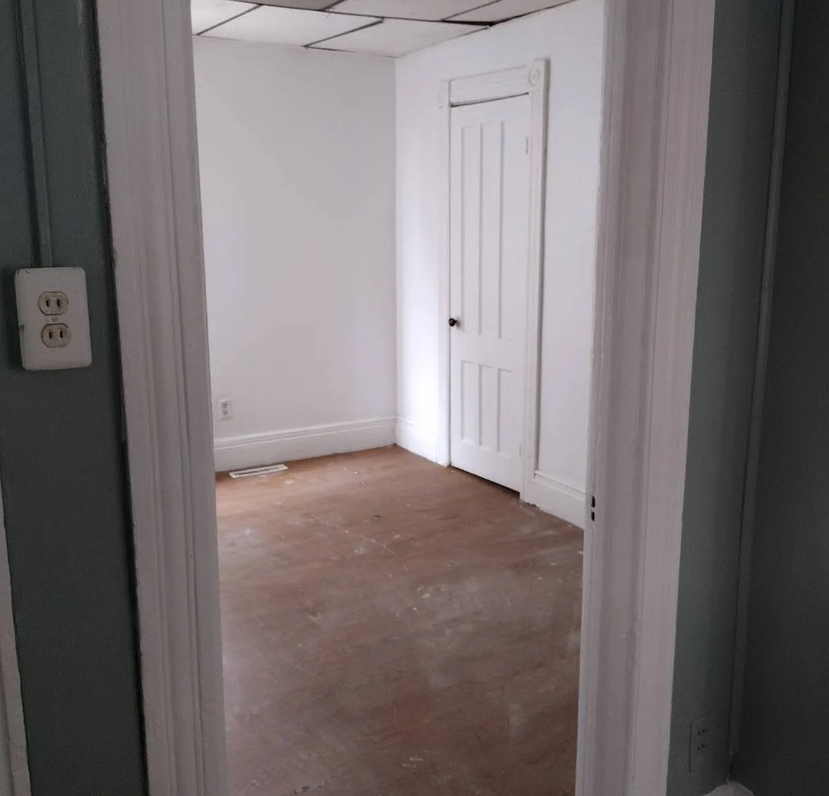 1 bed, 1.0 bath, $700 — Photo 4