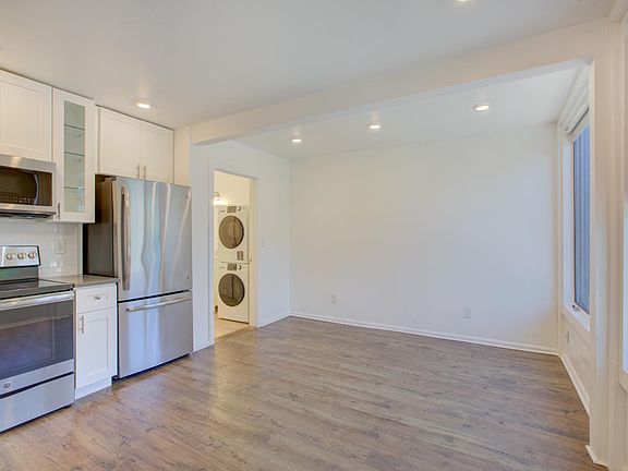 4th image of 1043 W 14th Ave