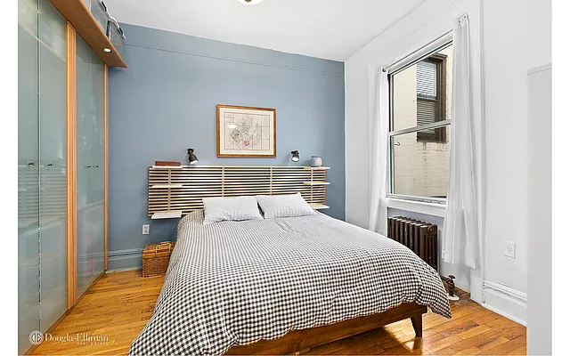 Sold by Douglas Elliman | media 15