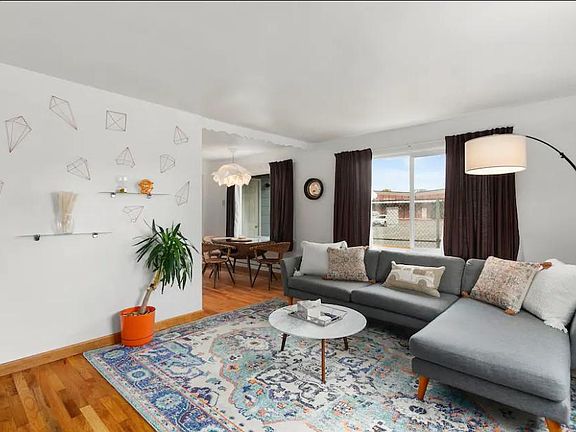 2nd image of 150 N Sams St #150