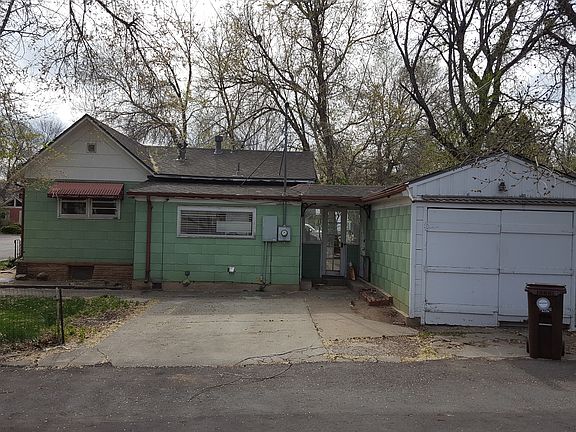 2nd image of 817 Spruce St