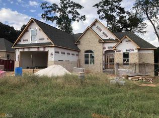 217 Hunts Landing Dr, Kathleen, GA 31047