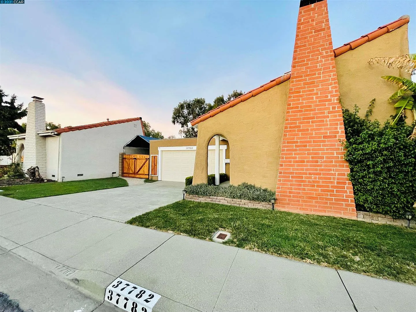 37782 Los Arboles Dr photo 1