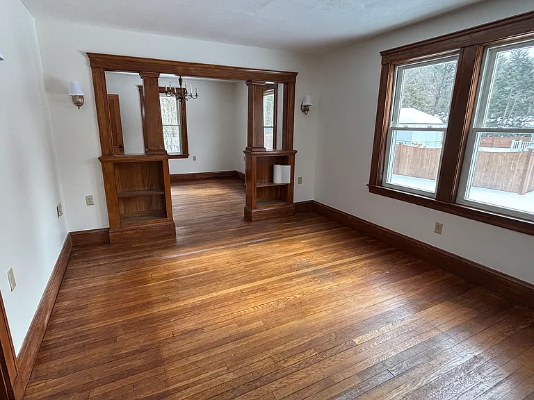 16 Jones Rd — Photo 2