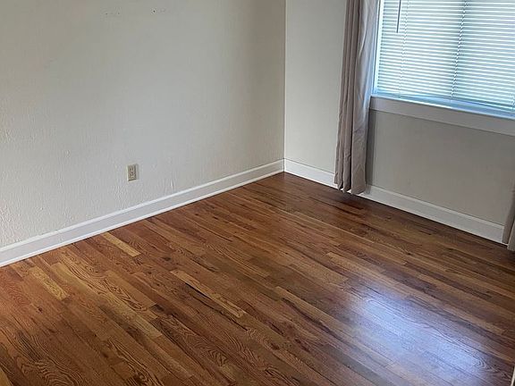 3rd image of 366 Camille Ct Unit 5