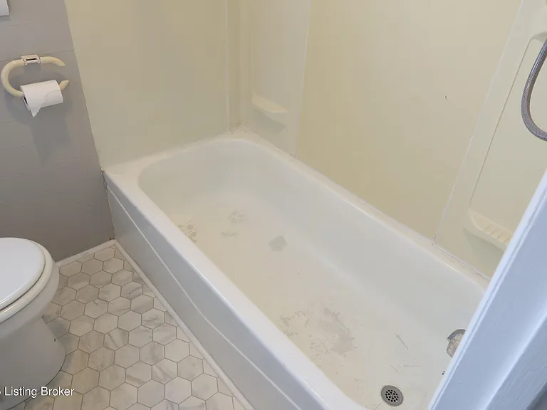4920 Old Mill Rd #B — Photo 13