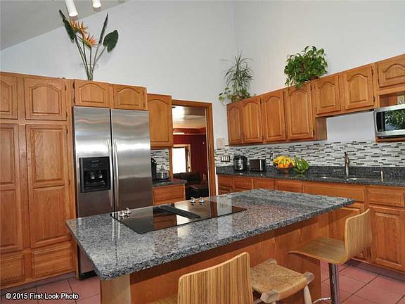 5th image of 10 Meadow Ave