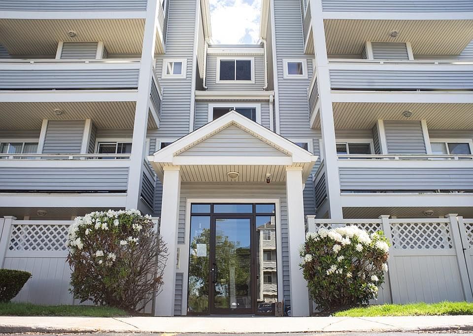 1st image of 200 Falls Blvd Unit I102