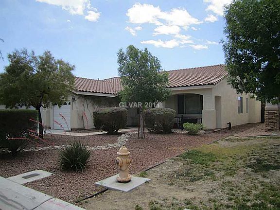2nd image of 1003 E Pearl Peak St
