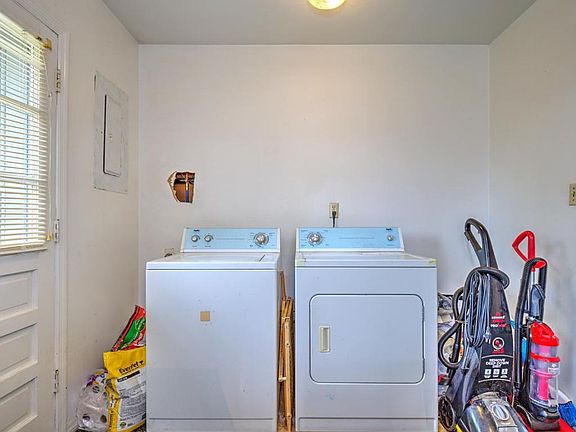 5th image of 330 Madison Ave NW