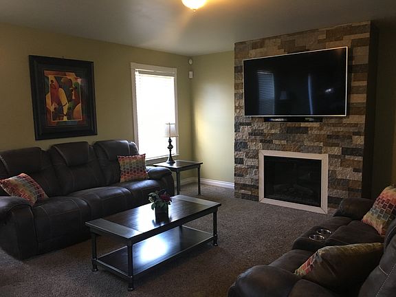 3rd image of 26747 Pepperwood Dr