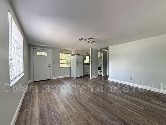 5th image of 6121 Montana Ave #1