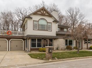 43 N Parkway Dr, Eastlake, OH 44095