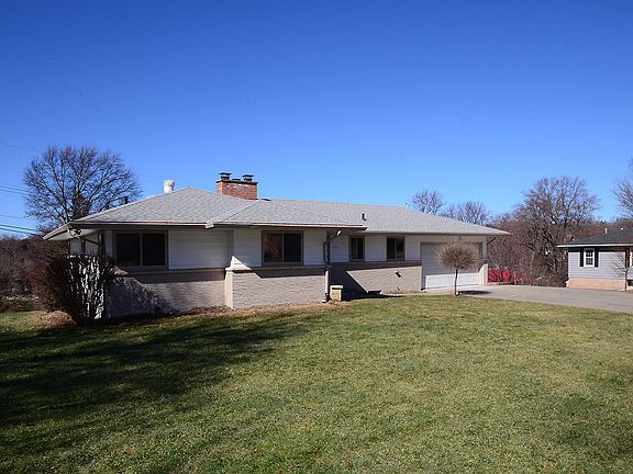4th image of 1014 N 67 Ave
